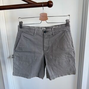 Men's GAP Gray Shorts, 28 inch waist